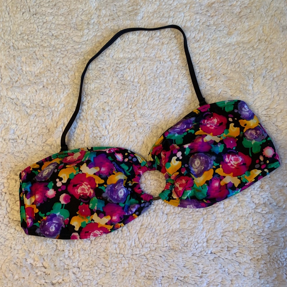 Floral Bikini - Picture 2 of 5